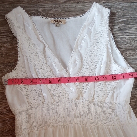 Magic White Sleeveless V-Neck Maxi Dress - Picture 3 of 6